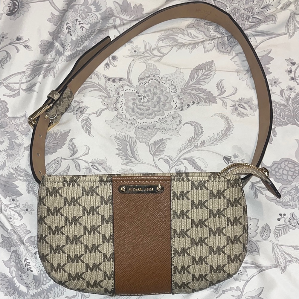 Michael Kors adjustable belt purse